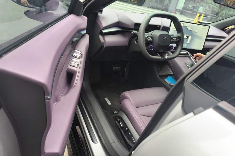 Used XPeng P7 2025 Model—702 Long Range Ultra Driver Seat