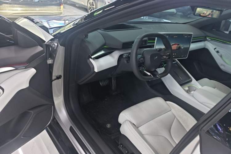 Used XPeng P7 2025 Model—702 Long Range Ultra Driver Seat