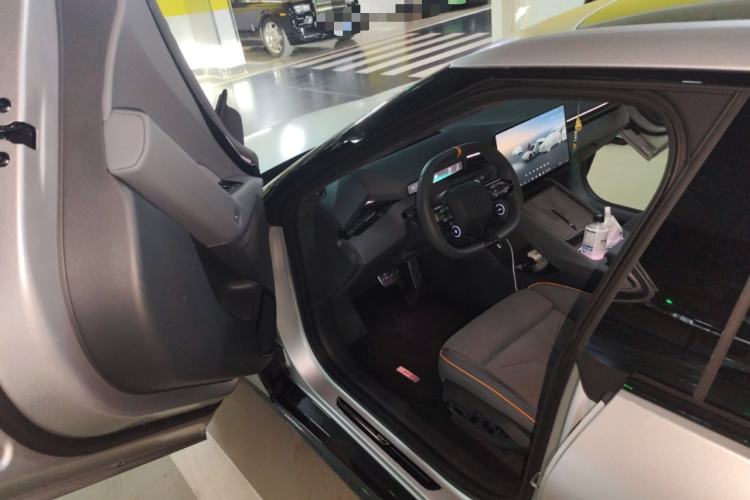 Used XPeng P7 2025 Model—750 All-Wheel-Drive Pengyi Ultra Driver Seat