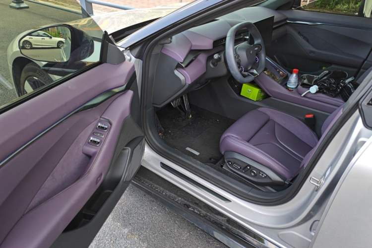 Used XPeng P7 2025 Model—820 Ultra Long Range Ultra Driver Seat