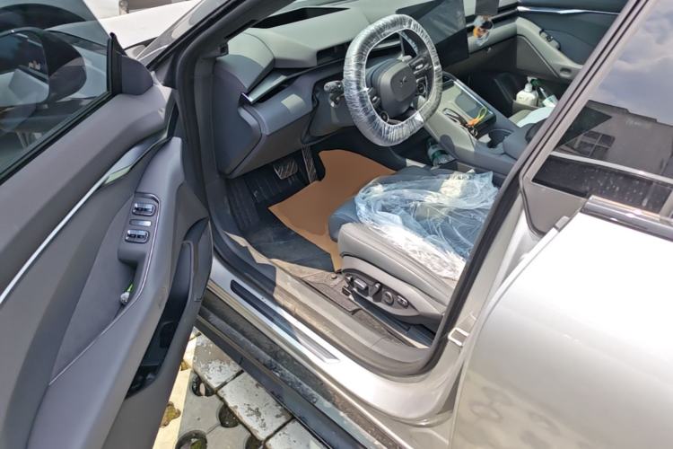 Used XPeng P7 2025 Model—820 Ultra Long Range Ultra Driver Seat