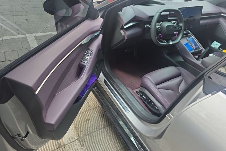 Used XPeng P7 2025 Model—702 Long Range Ultra Driver Seat