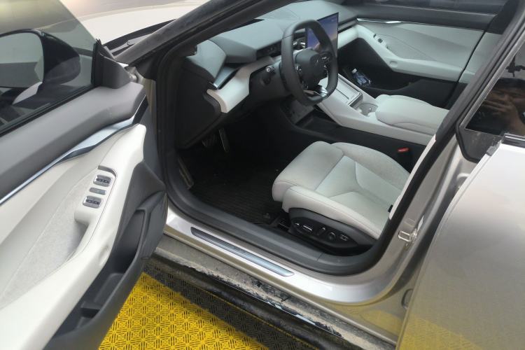Used XPeng P7 2025 Model—820 Ultra Long Range Ultra Driver Seat