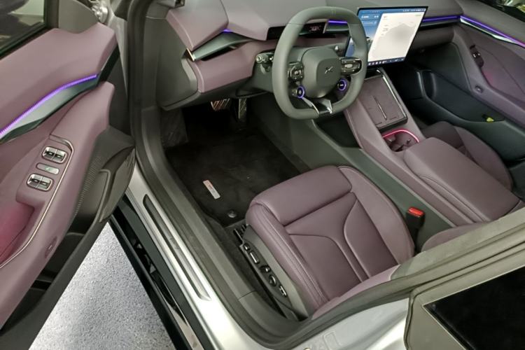 Used XPeng P7 2025 Model—820 Ultra Long Range Ultra Driver Seat
