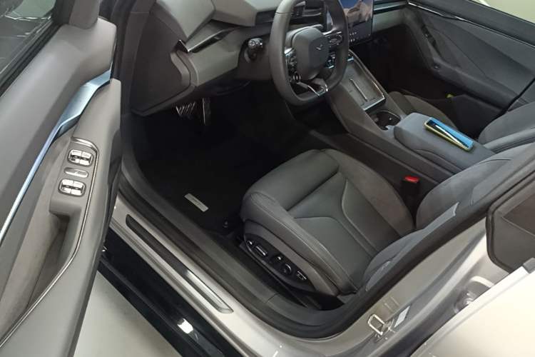 Used XPeng P7 2025 Model—820 Ultra Long Range Ultra Driver Seat