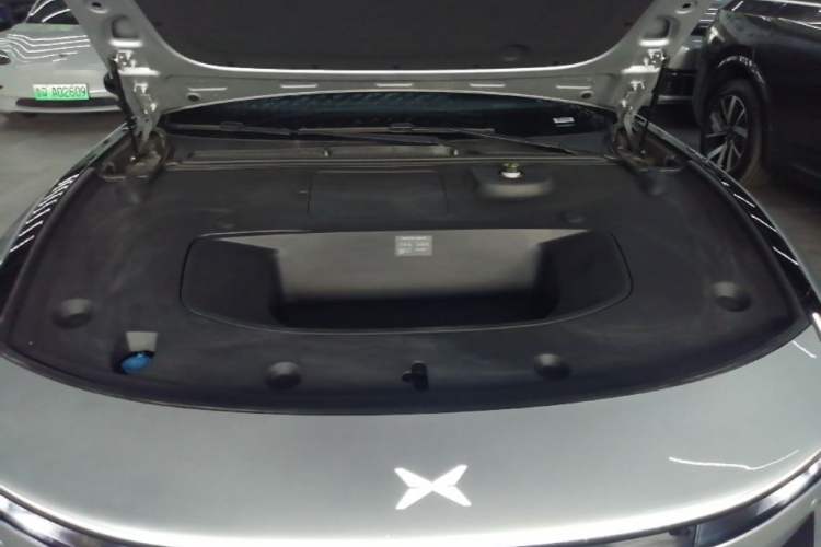 Used XPeng P7 2025 Model 702 Max Engine Bay