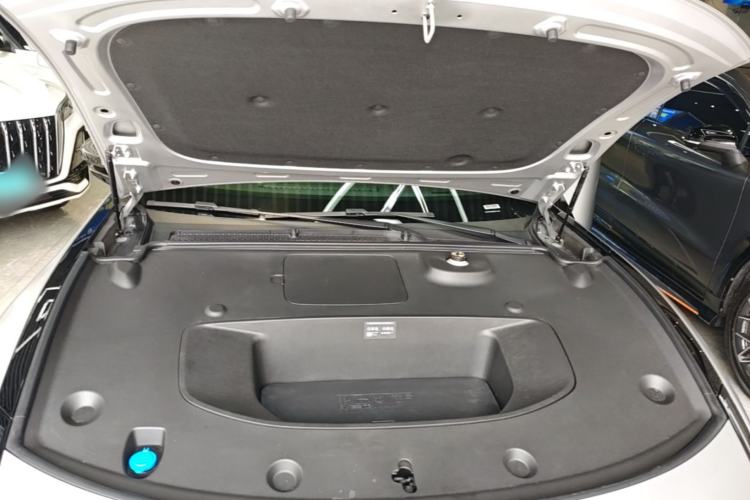 Used XPeng P7 2025 Model—750 All-Wheel-Drive Pengyi Ultra Engine Bay