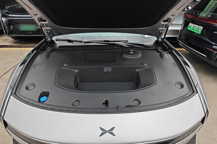 Used XPeng P7 2025 Model—702 Long Range Ultra Engine Bay