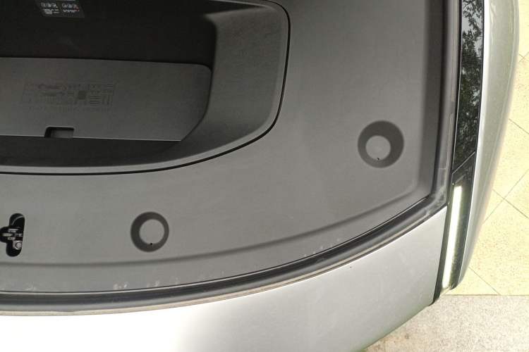 Used XPeng P7 2025 Model—702 Long Range Ultra Engine Bay Left