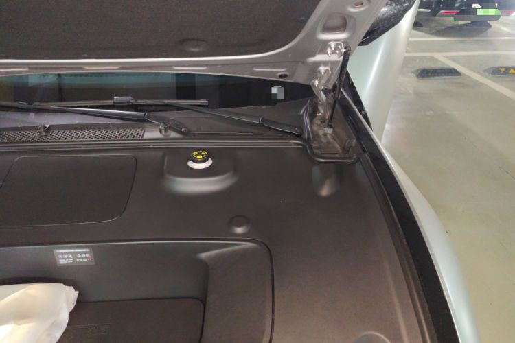 Used XPeng P7 2025 Model—750 All-Wheel-Drive Pengyi Ultra Engine Bay Left