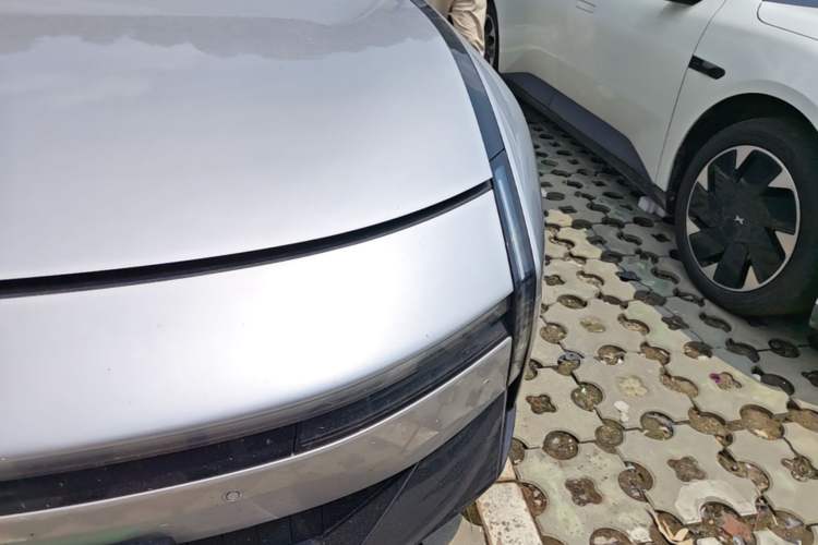 Used XPeng P7 2025 Model—820 Ultra Long Range Ultra Engine Bay Left
