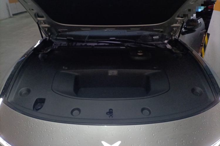 Used XPeng P7 2025 Model—702 Long Range Ultra Engine Bay