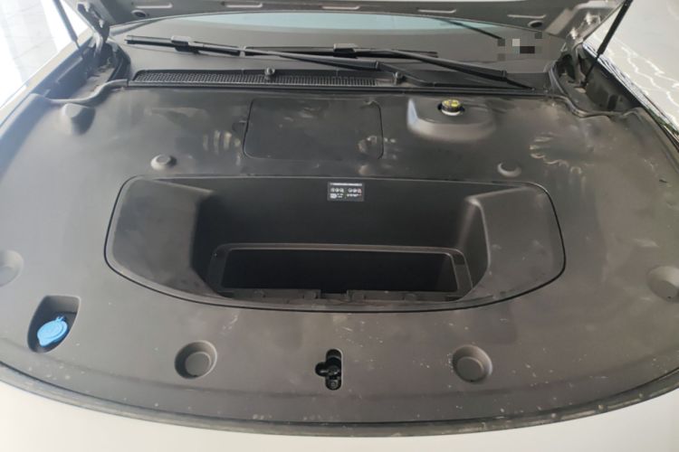 Used XPeng P7 2025 Model—702 Long Range Ultra Engine Bay