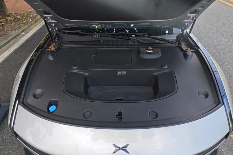 Used XPeng P7 2025 Model—820 Ultra Long Range Ultra Engine Bay