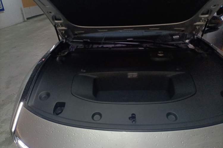 Used XPeng P7 2025 Model—702 Long Range Ultra Engine Bay Right