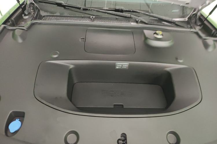 Used XPeng P7 2025 Model—750 All-Wheel-Drive High-Performance Ultra Engine Bay
