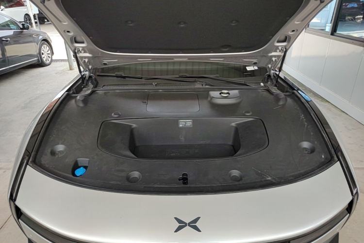 Used XPeng P7 2025 Model—702 Long Range Ultra Engine Bay