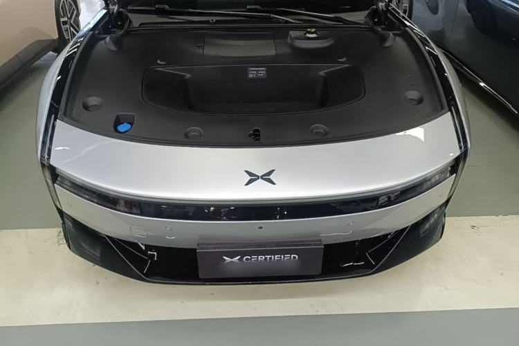 Used XPeng P7 2025 Model—820 Ultra Long Range Ultra Engine Bay