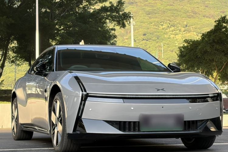 Used XPeng P7 2025 Model—750 All-Wheel-Drive High-Performance Ultra Exterior 1