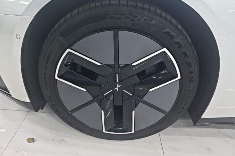 Used XPeng P7 2025 Model—702 Long Range Ultra Exterior 2