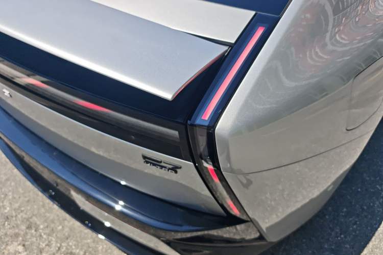 Used XPeng P7 2025 Model—820 Ultra Long Range Ultra Exterior 3