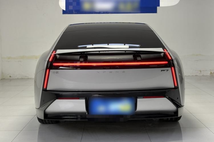 Used XPeng P7 2025 Model—750 All-Wheel-Drive High-Performance Ultra Exterior 4