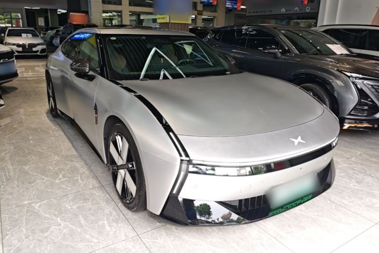 Used XPeng P7 2025 Model—750 All-Wheel-Drive Pengyi Ultra Front Right 45 Deg
