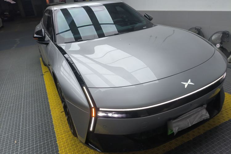 Used XPeng P7 2025 Model—820 Ultra Long Range Ultra Front Right 45 Deg