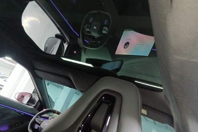 Used XPeng P7 2025 Model—750 All-Wheel-Drive Pengyi Ultra Headliner