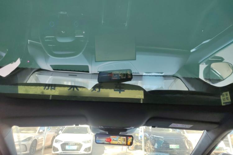 Used XPeng P7 2025 Model—750 All-Wheel-Drive High-Performance Ultra Headliner