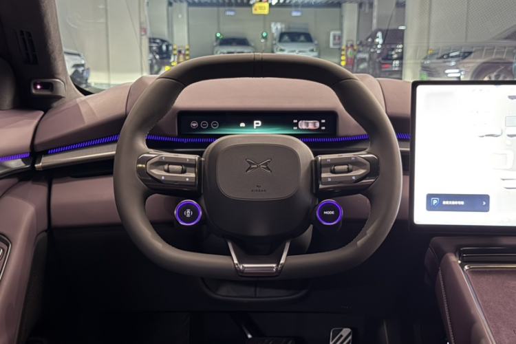 Used XPeng P7 2025 Model—820 Ultra Long Range Ultra Interior 11