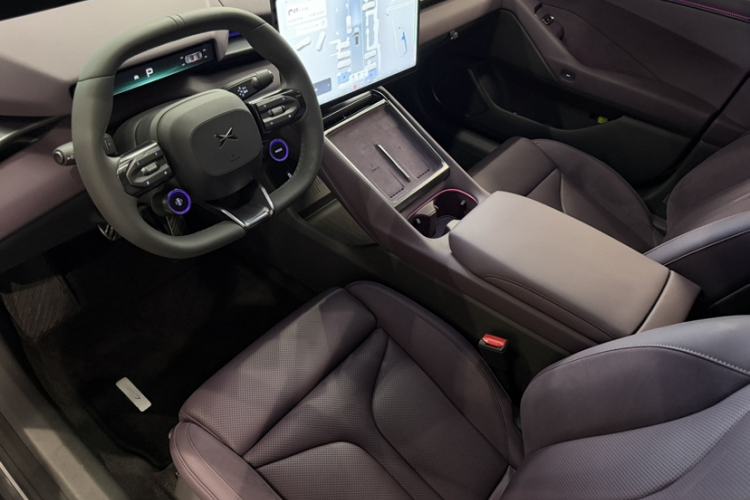 Used XPeng P7 2025 Model—820 Ultra Long Range Ultra Interior 4