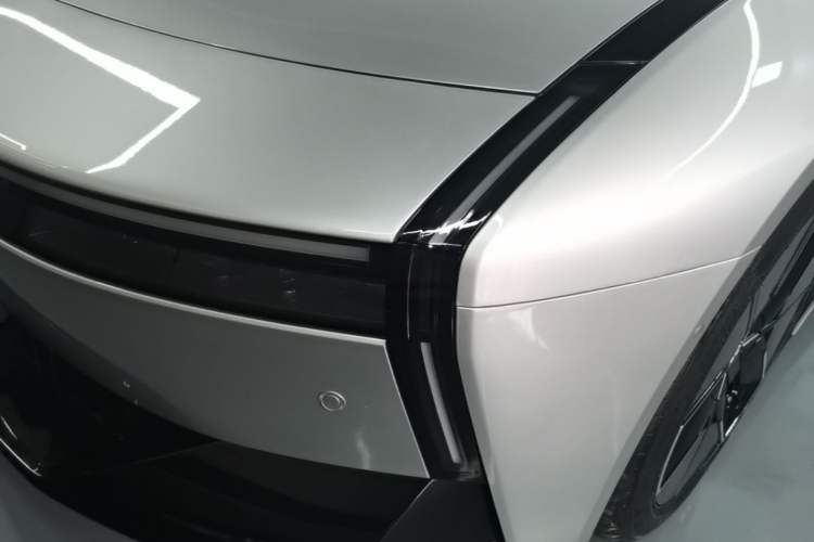 Used XPeng P7 2025 Model—702 Long Range Ultra Left Front Headlight