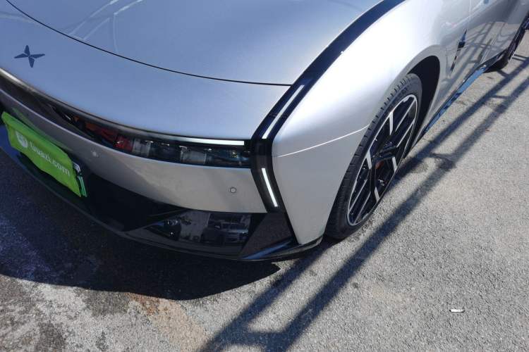 Used XPeng P7 2025 Model—750 All-Wheel-Drive High-Performance Ultra Left Front Headlight