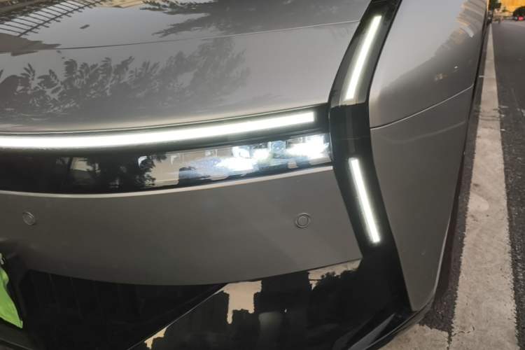 Used XPeng P7 2025 Model—820 Ultra Long Range Ultra Left Front Headlight