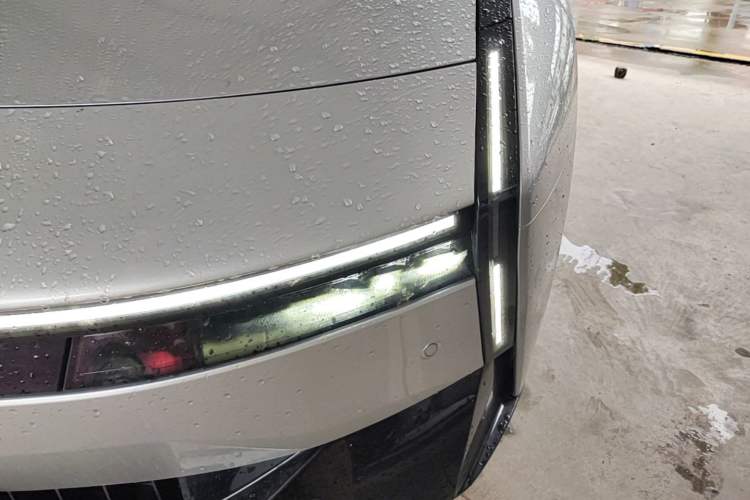 Used XPeng P7 2025 Model—702 Long Range Ultra Left Front Headlight