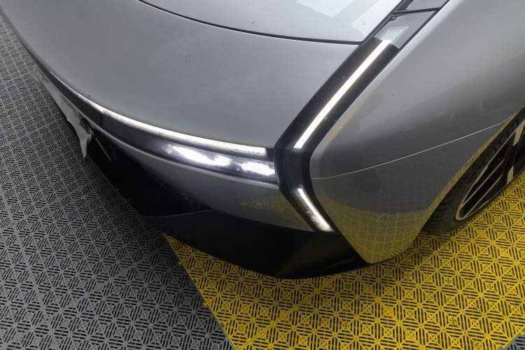 Used XPeng P7 2025 Model—820 Ultra Long Range Ultra Left Front Headlight