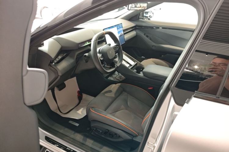 Used XPeng P7 2025 Model—750 All-Wheel-Drive Pengyi Ultra Left Front Seat