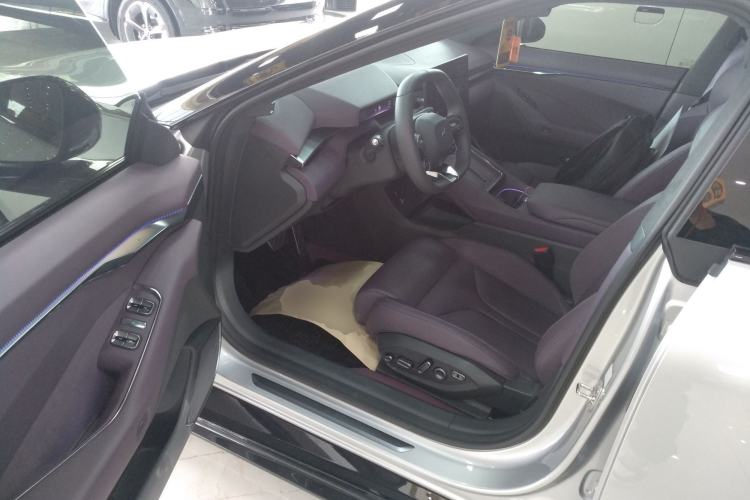 Used XPeng P7 2025 Model—702 Long Range Ultra Left Front Seat