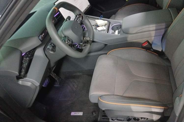 Used XPeng P7 2025 Model—750 All-Wheel-Drive Pengyi Ultra Left Front Seat