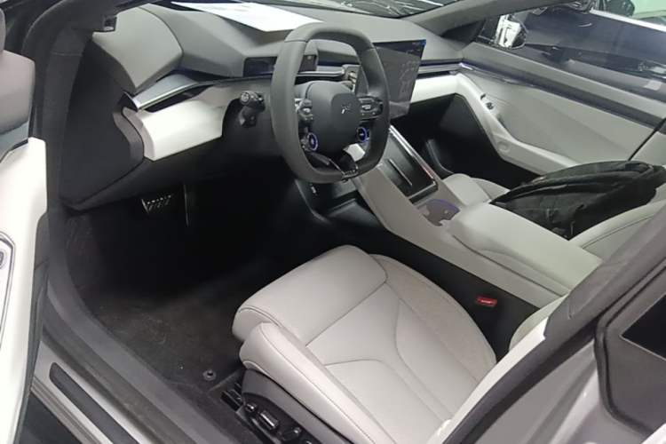 Used XPeng P7 2025 Model—702 Long Range Ultra Left Front Seat