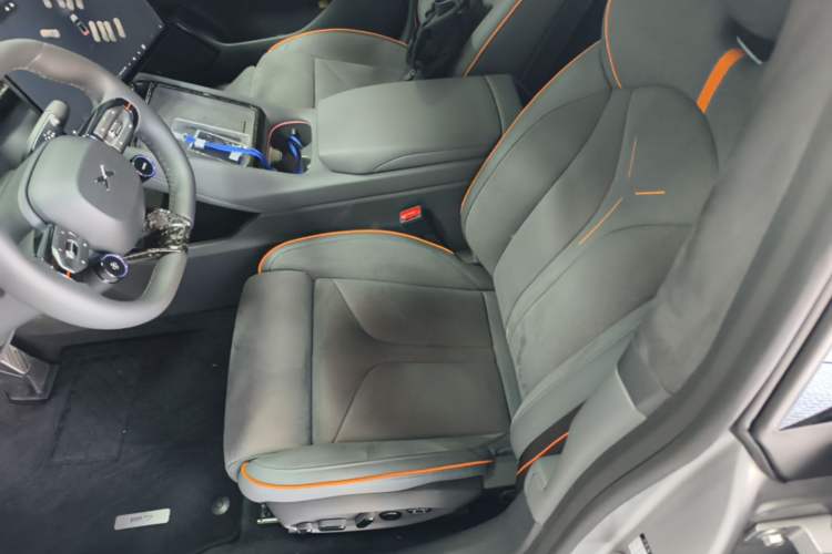 Used XPeng P7 2025 Model—750 All-Wheel-Drive Pengyi Ultra Left Front Seat