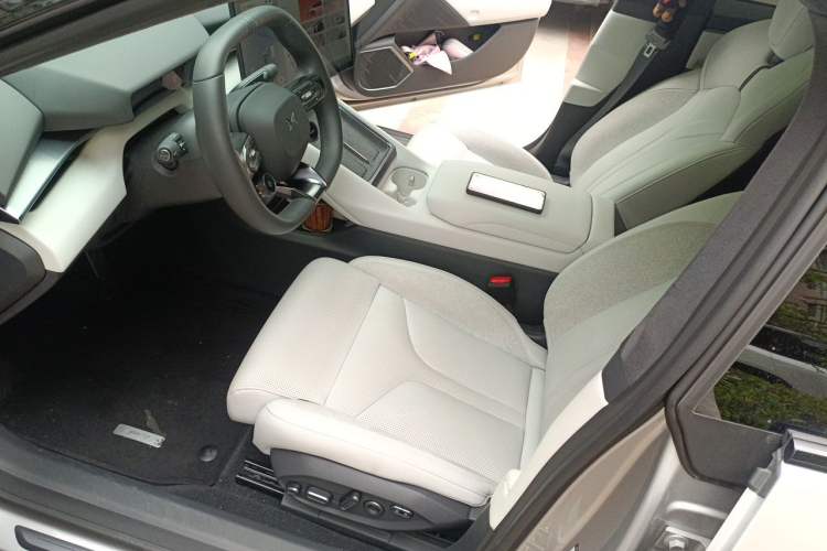 Used XPeng P7 2025 Model—702 Long Range Ultra Left Front Seat