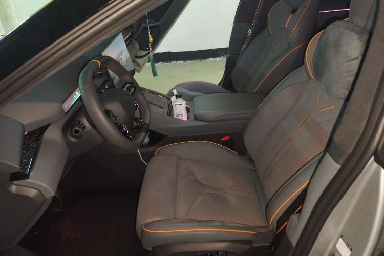 Used XPeng P7 2025 Model—750 All-Wheel-Drive Pengyi Ultra Left Front Seat
