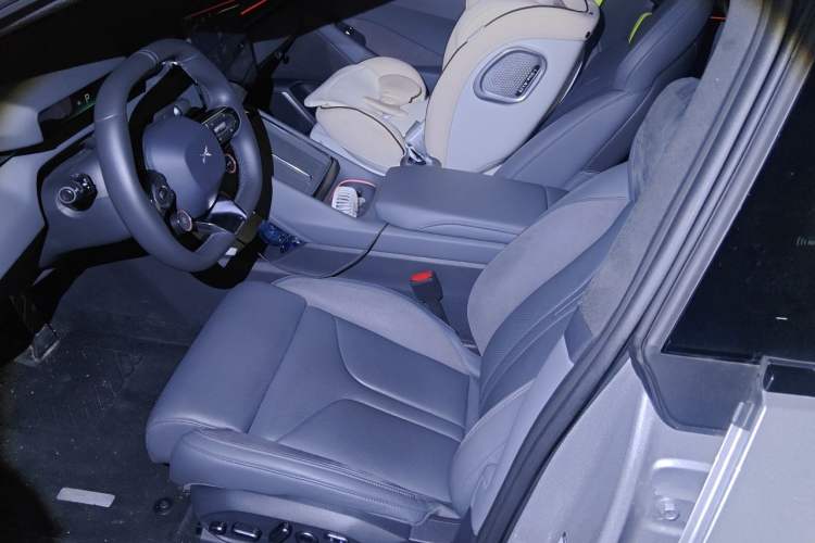 Used XPeng P7 2025 Model—702 Long Range Ultra Left Front Seat