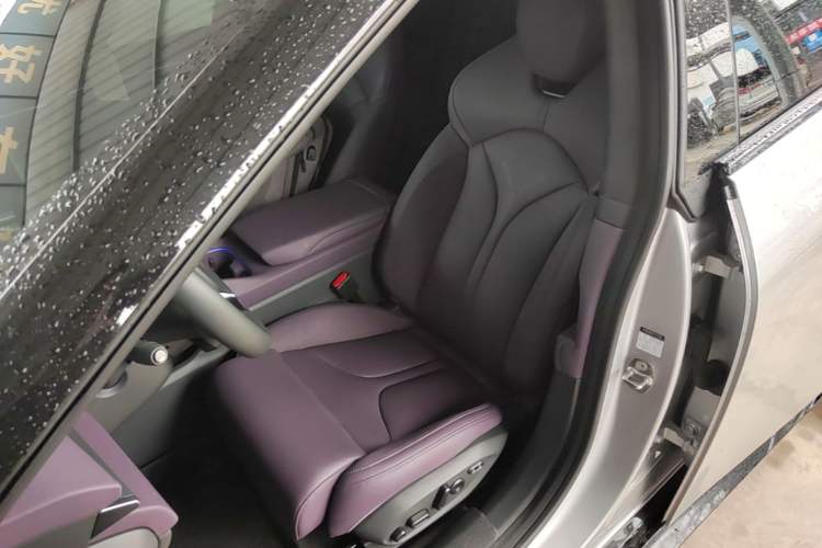 Used XPeng P7 2025 Model—702 Long Range Ultra Left Front Seat