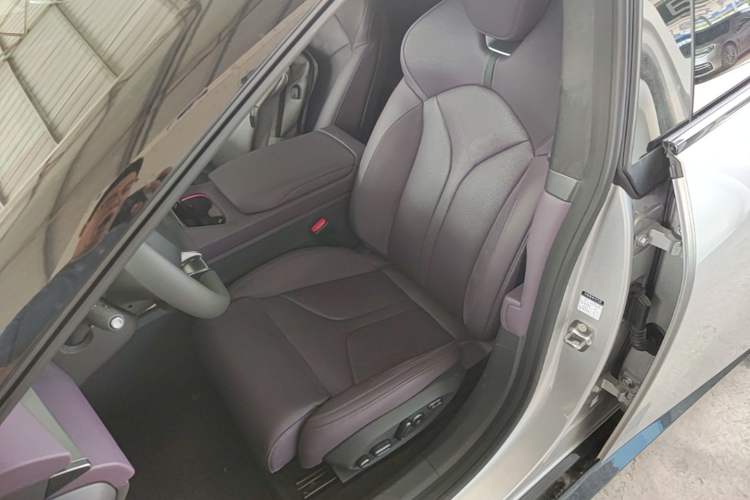 Used XPeng P7 2025 Model—702 Long Range Ultra Left Front Seat