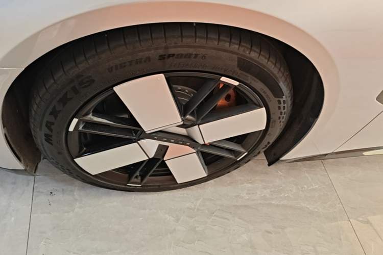 Used XPeng P7 2025 Model—702 Long Range Ultra Left Front Wheel Hub