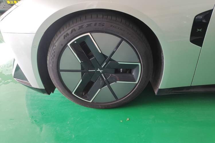 Used XPeng P7 2025 Model—702 Long Range Ultra Left Front Wheel Hub