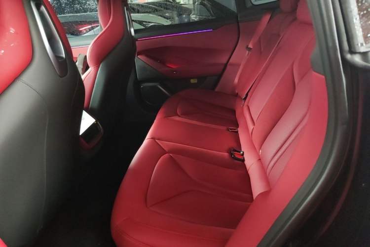 Used XPeng P7 2025 Model—702 Long Range Ultra Left Rear Seat